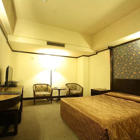 Sun Hotel Тайчжун Экстерьер фото